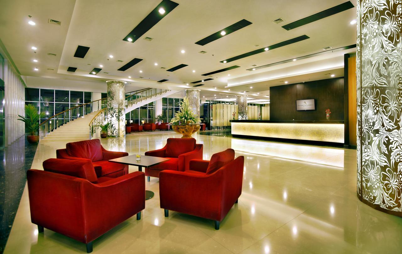 Atria Hotel&Conference Magelang Exterior foto